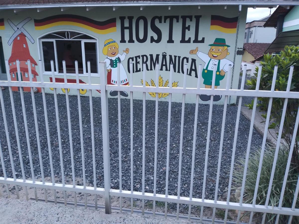 Hostel Germanica Джойнвил Екстериор снимка